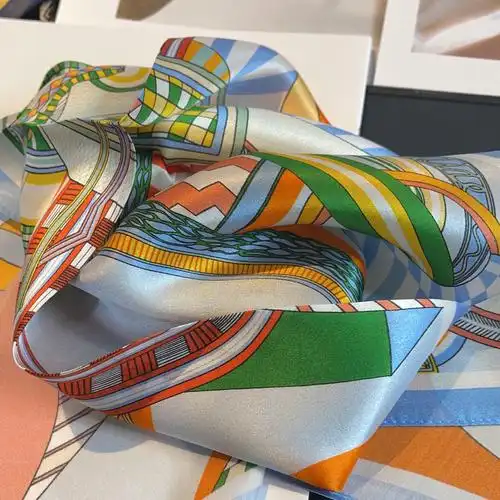 杭州丝绸女秋冬季百搭小领巾真丝桑蚕丝小方巾丝巾绑包