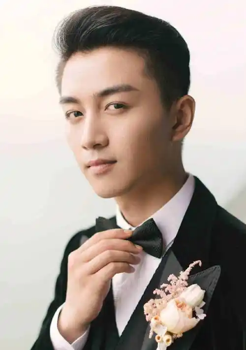 娱乐圈中五位眼睛最好看的男明星,但他的眼睫毛为何会这么长_陈晓_肖