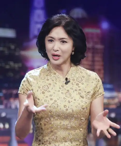 回顾金星:和妻子结婚10年,离婚时是女儿身,再婚后被丈夫宠成宝