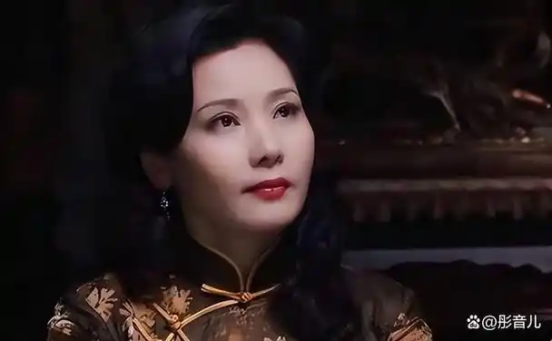 60岁何赛飞被称老太太全横店代拍抵制她捍卫自己权利错了吗