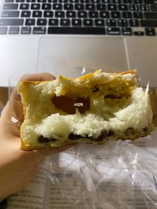 吃这个是咸的面包