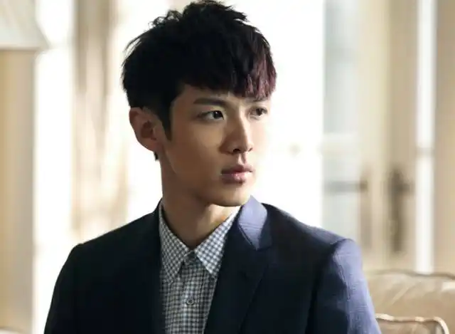 《小时代》电影里的顾源,《那些年我们一起追的女孩》里的柯景腾,吸毒