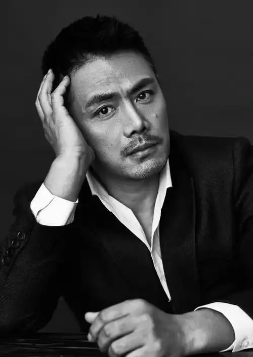 邵兵:娶小12岁张培,恩爱20年,生一对双胞胎