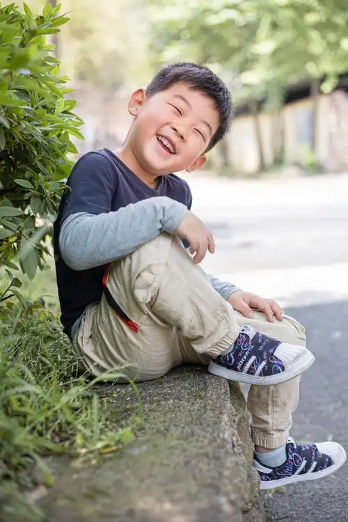 少女与小男孩 - 80后摄影大叔 - 图虫