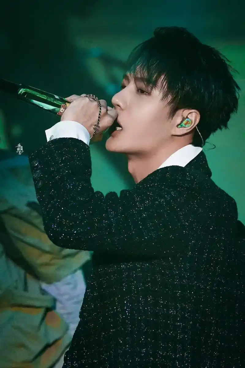 王一博当年无感舞蹈,谁看了不说一句我可以! #向全世界安利王一博