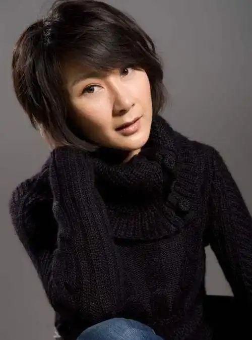 她第一名考进中戏,演坏女人被骂没有红,恩师却夸她比巩俐还优秀