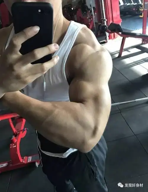 陕西小伙一组肌肉写真,妹纸们舔屏了