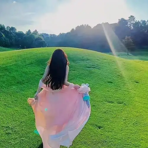 她们是自然界的精灵,带着生机与活力,给人以宁静与舒适.