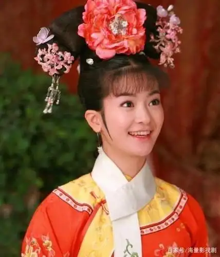 李晟可爱甜美的古装照图片