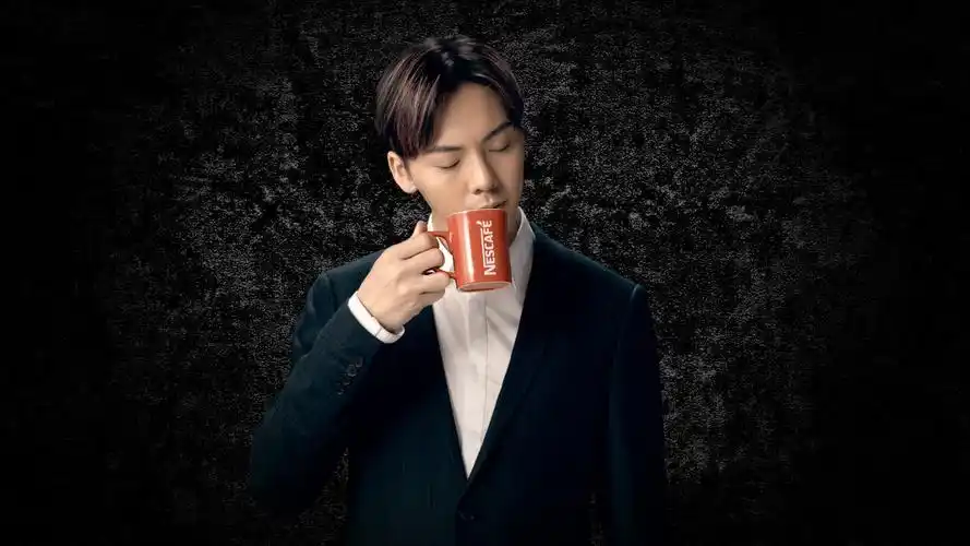 陈伟霆高热度席卷今夏 作品惊艳代言不断