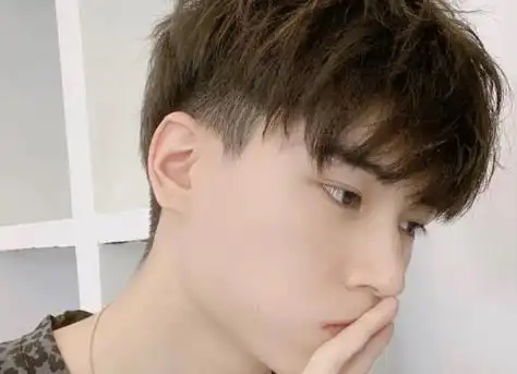 摩根碎盖头发型需要两百到三百.