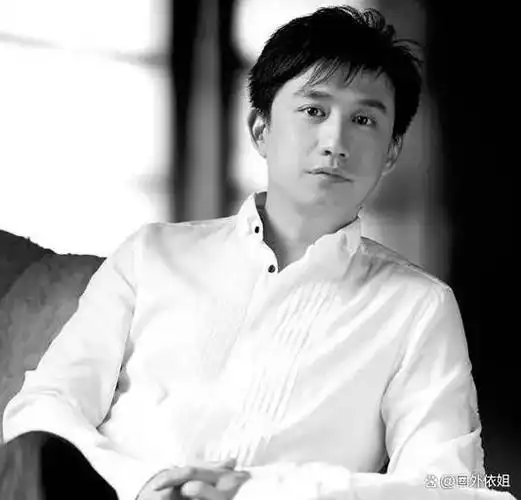 也许是黄磊已经步入中年,本身更适合塑造这样的角色.