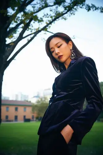 王霏霏丝绒西装魅力写真图片19