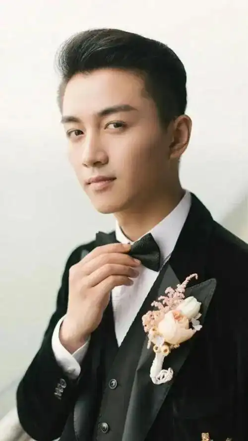 帅哥系列壁纸,第20期,我们为大家带来的是陈晓的专属壁纸.