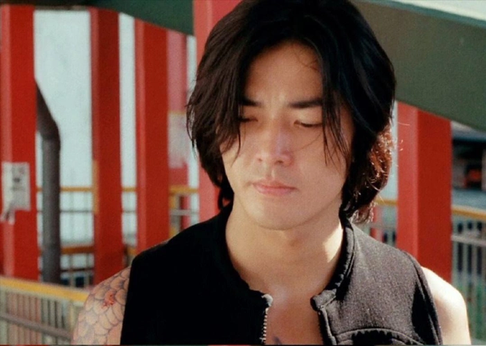 郑伊健和刘德华一样,也是香港男演员兼歌手,他的祖籍是广东恩平.