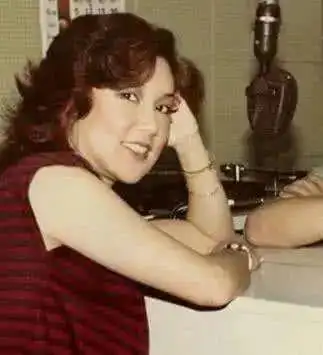 黄夏蕙很年轻就入行娱乐圈了,才十五六岁.