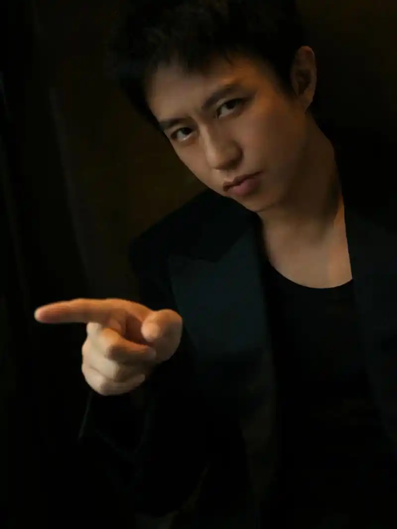 邓超 #男神 #实力派演员 #微博之夜 超哥好帅啊!太帅了 - 抖音