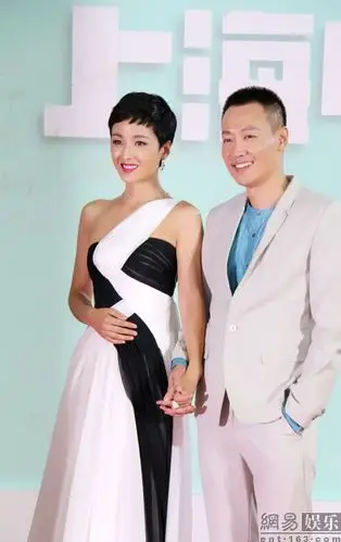 黄曼肩头纹玉兰 致敬上海电视节