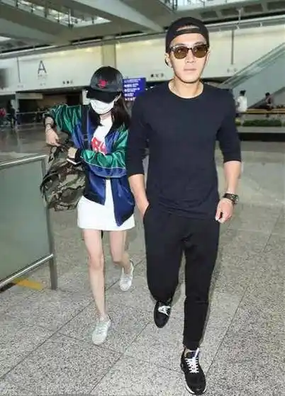 小糯米想妈妈哭泣,刘丹希望杨幂刘恺威复婚,杨幂真不容易_公司_嘉行