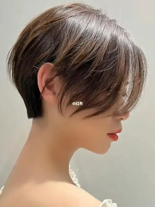 女生短发发型瘦脸发型夏季清爽女发短发