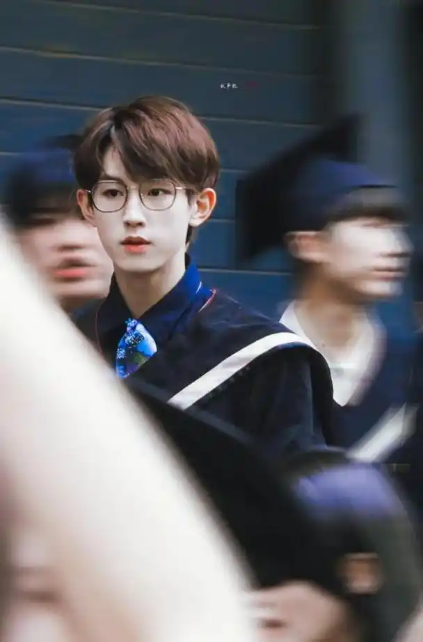 郭俊辰其实今年的毕业大队还有很多:北京现代音乐学院的韩佩泉与