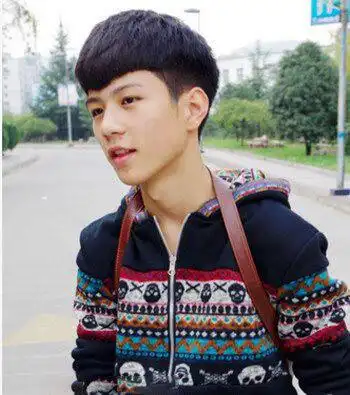 中学生男生的发型图片 适合中学生发型推荐