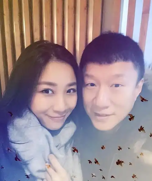 回顾孙红雷从无名走向有名后身陷移民风波如今53岁的他怎样了