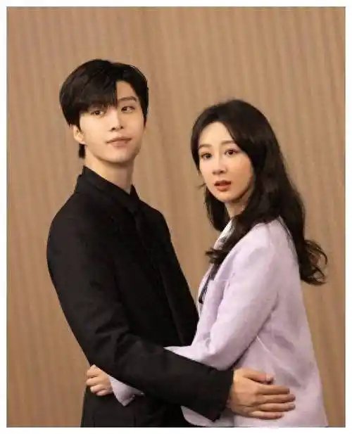 近日,杨紫,范丞丞等明星主演的电视剧《要久久爱》刚刚收官,尽管这部