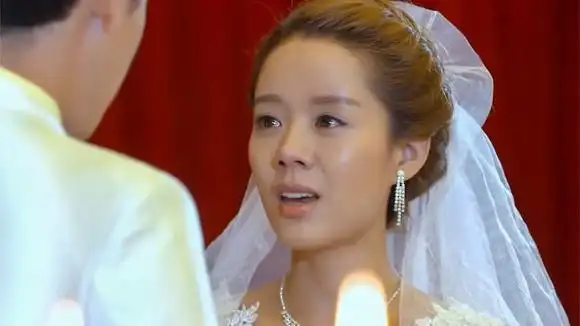 爱的阶梯:田心替去世姐姐结婚,谁知婚礼上说出真相:姐姐还活着-影视综