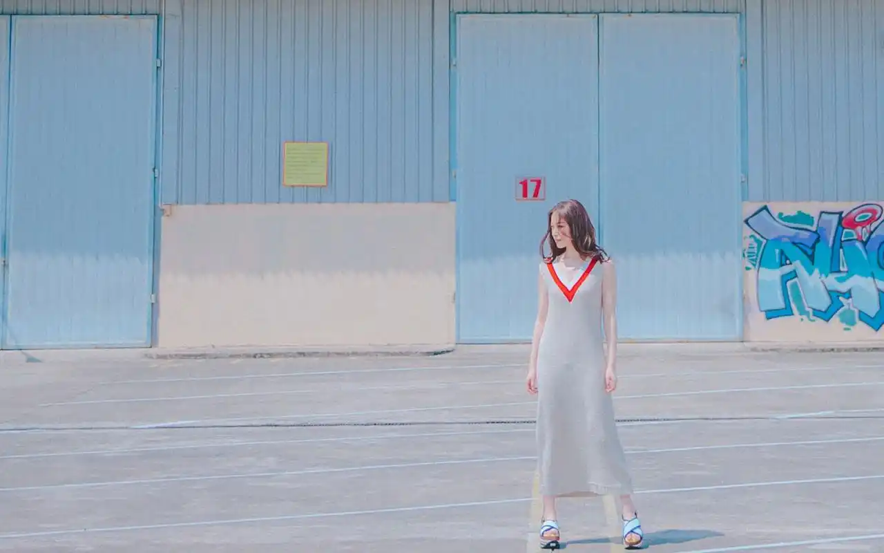 文艺女神倪妮小清新图片桌面壁纸图片下载高清大图预览1920x1200_大陆