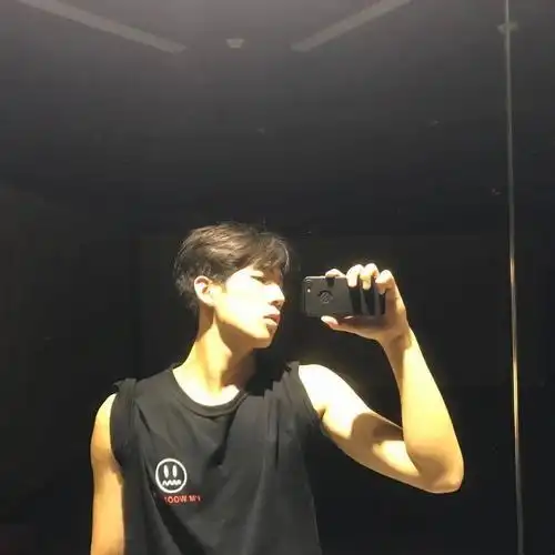 微信头像王安宇