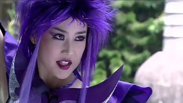 巴啦啦小魔仙黑魔仙小月的力量越来越强大她快成为魔仙女王了