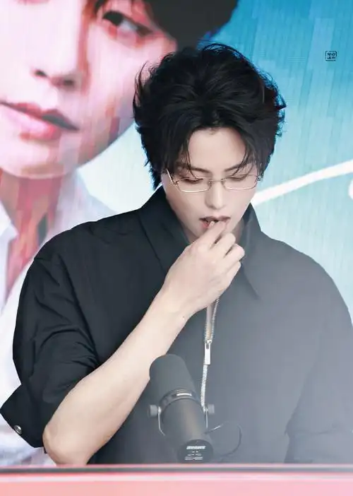 肖宇梁超话#berrything莓事甜分制造官肖宇梁#  240