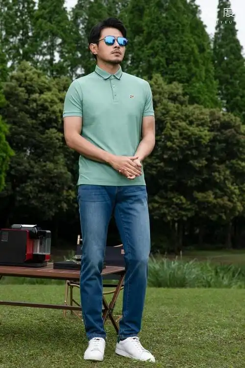 却意外带火了户外露营:约上亲朋好友一起在城市郊区支起帐篷,铺好野餐