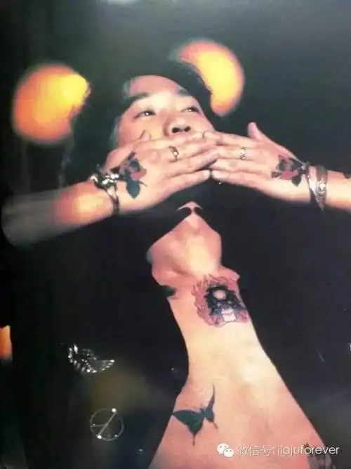 那些年,黄家驹爱用的手势!(第四波)