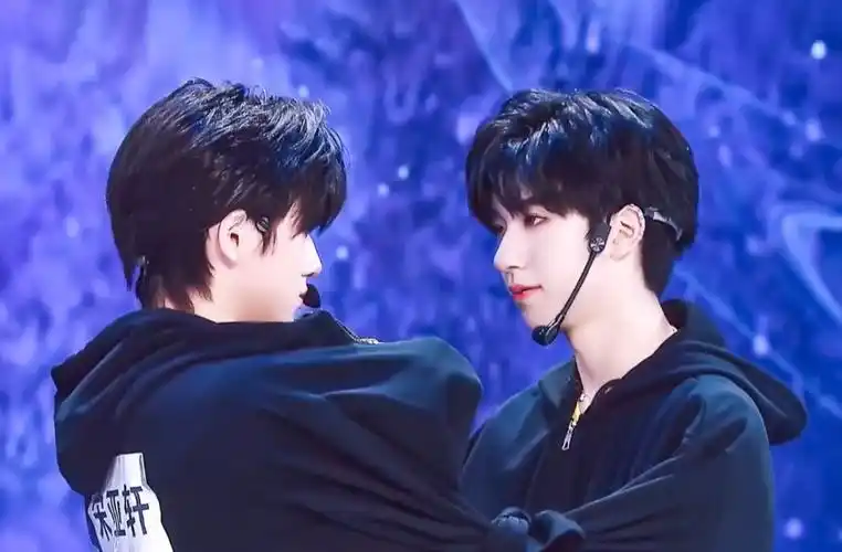 宋亚轩贺峻霖 头像 壁纸【轩霖】_腾讯新闻