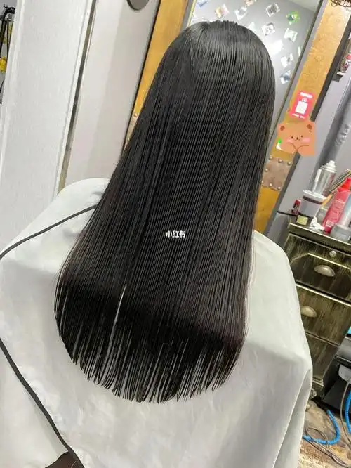 u型发尾 妥妥的背影杀手90重点是超显发量 适合发量一般 或者不多