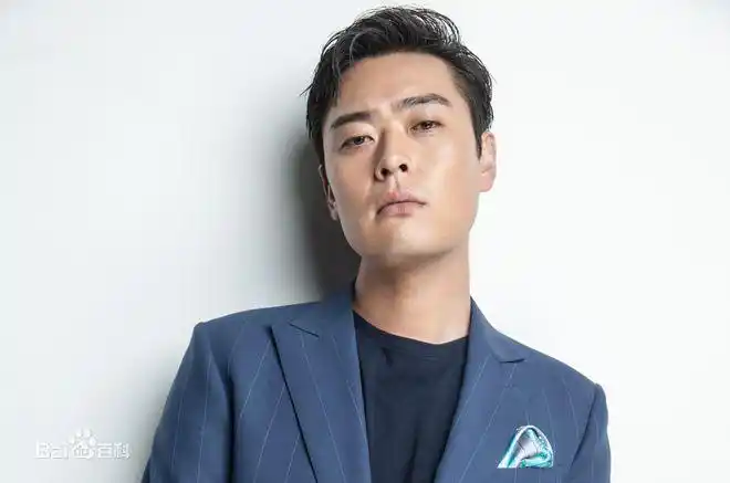 他因拍戏被炸双目失明患抑郁症险自杀终成国内首个80后影帝