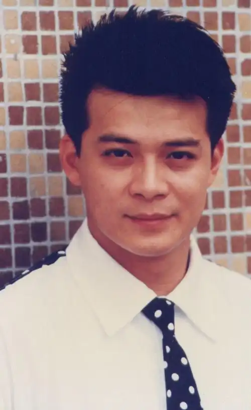 p>黄日华,1961年9月4日出生于广东省惠州市博罗县,中国香港男演员