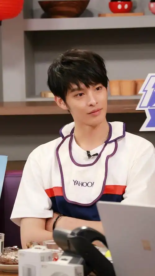 曹佑宁对话黄子佼慢节奏杠上名嘴主持