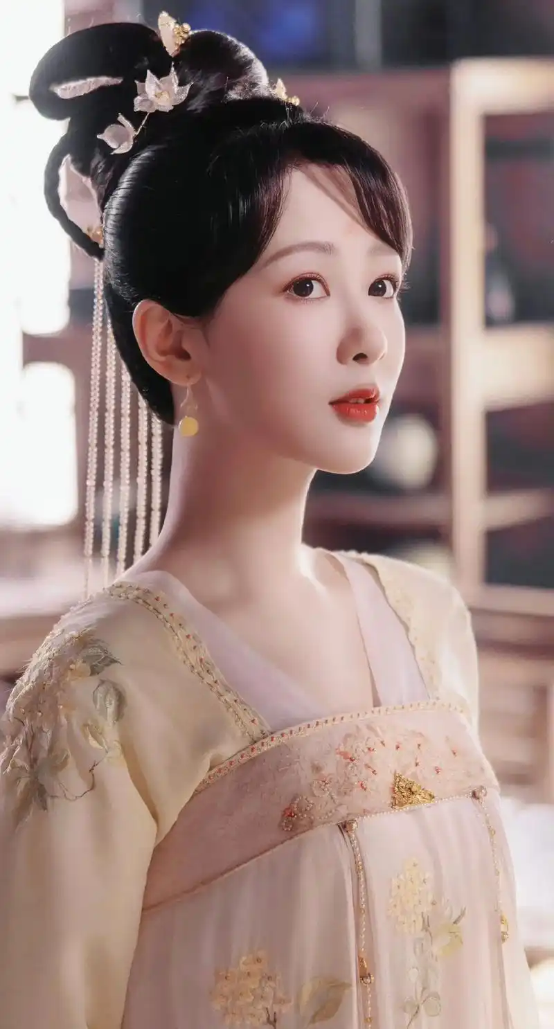 福利在路上 明早见!#杨紫 #电视剧长相思 #国风古韵  - 抖音