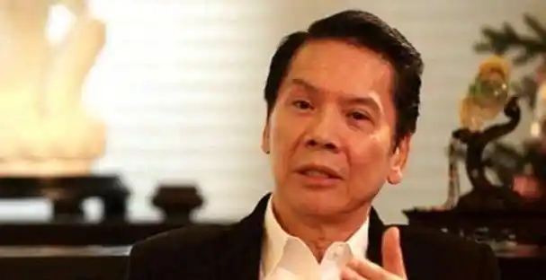 向华强年轻时长啥样当照片流出才知为啥成龙怕他关之琳爱他