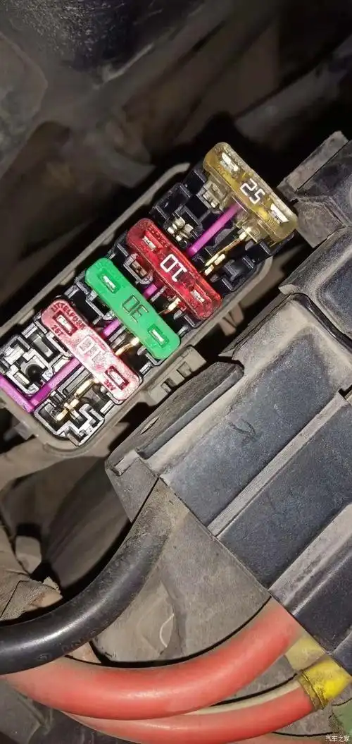 【图】谁能发个16年po电瓶保险丝图片啊?_polo论坛_汽车之家论坛