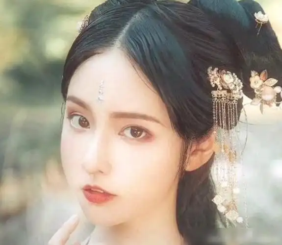 谁说诸葛大力很man不适合古装看到她的试镜照倾国倾城