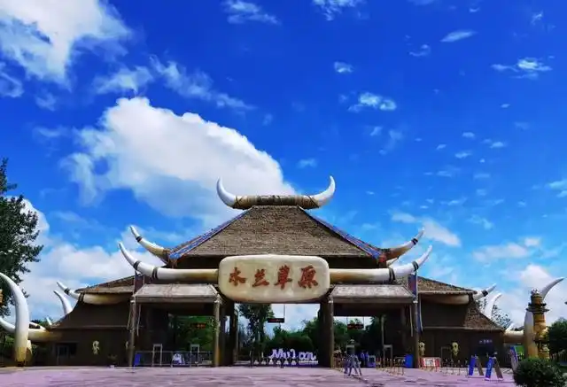 春光正好微风拂面放歌木兰草原探秘木兰天池