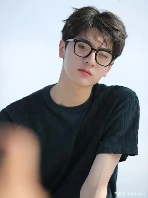 林一的五官优势有哪些?