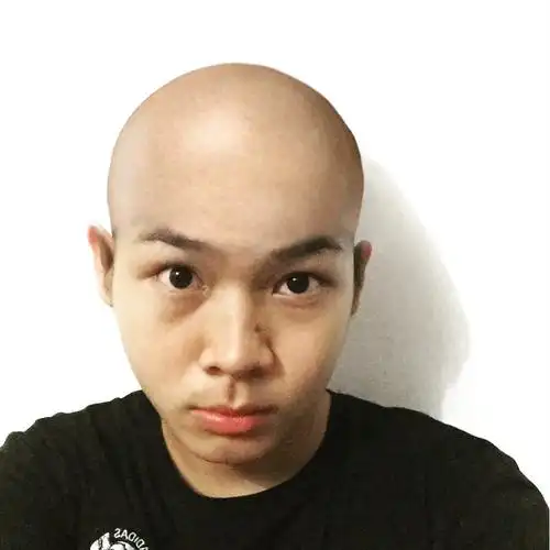 求大神帮我ps成光头,急,在线等!大神谢谢