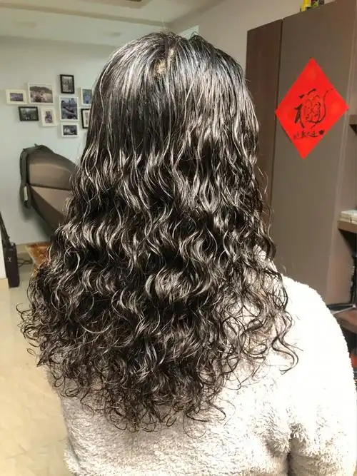 新年烫头发之冷烫diy简易冷烫攻略