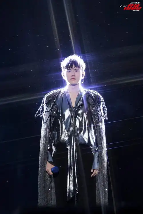 张杰未live巡回演唱会#  @张杰未·live-「开往1982」巡回演唱会淘