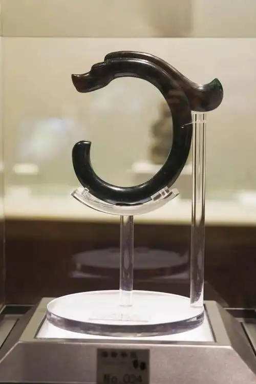 赤峰博物馆:一张亮丽的文化名片